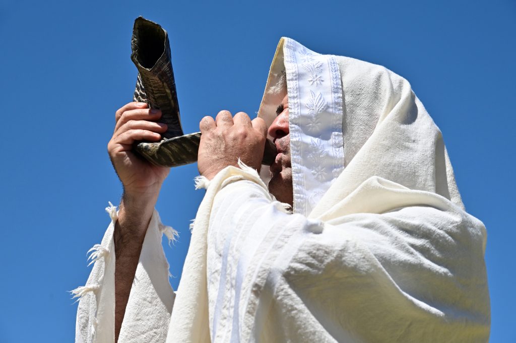 During Rosh Hashanah, the shofar (ram's horn) is blasted to spiritually "wake us up," writes Noah Silverman. (chameleonseye/	iStock / Getty Images Plus)