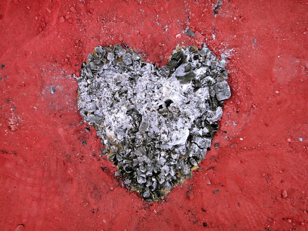 A heart made from ashes. (Image by edelen99/Pixabay/Creative Commons)