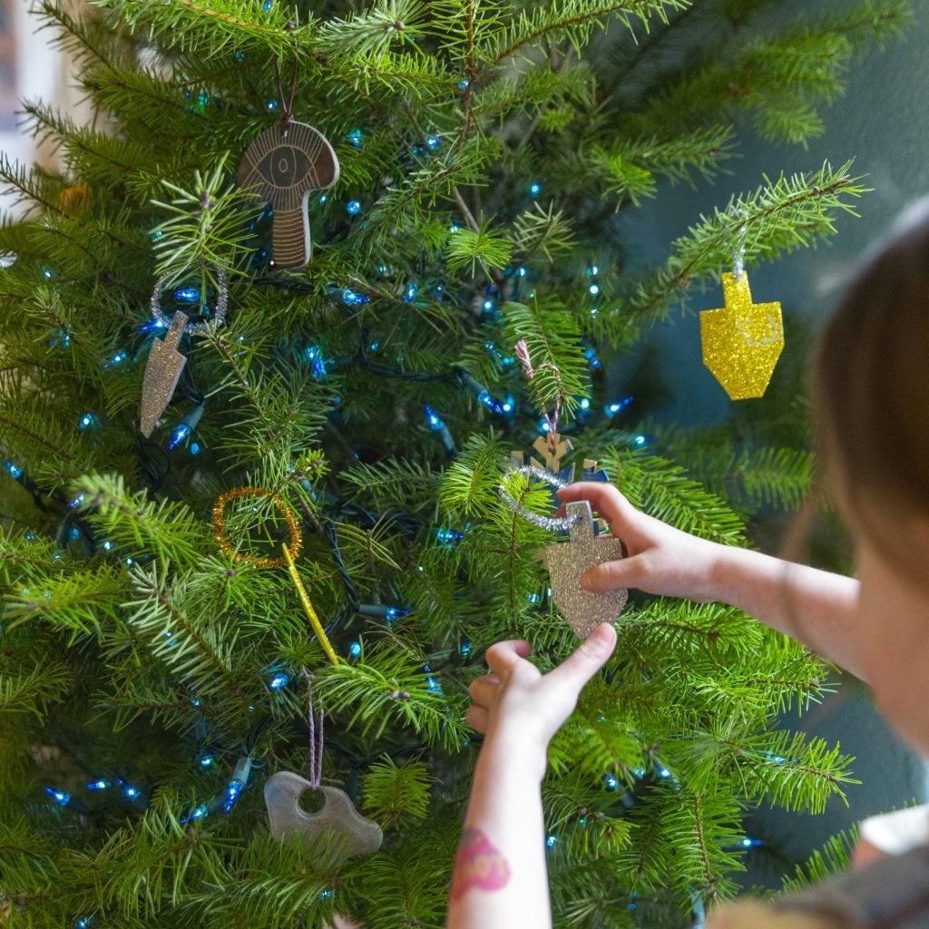 Decorating a Hanukkah tree