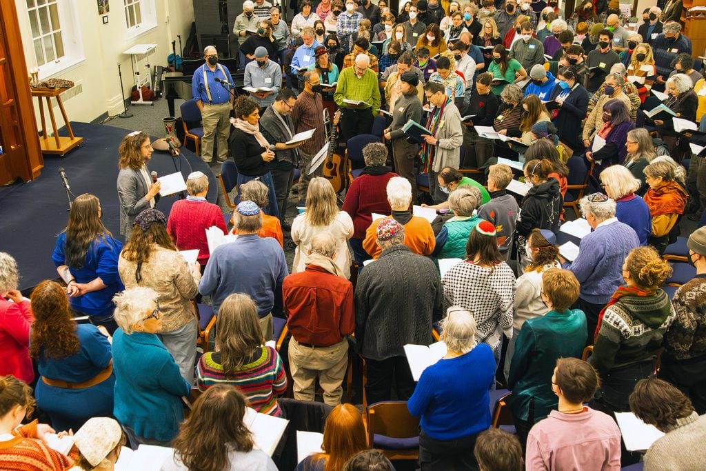 Members of two Minneapolis congregations, Shir Tikva, a Reform synagogue and St. Paul San Pablo Lutheran Church shared two services on Jan. 30 and Feb. 1, 2026 as a way for forging deeper ties and showing solidarity in the wake of the immigration siege. (Photo by Nicolas Jaramillo of Nigoja Productions)